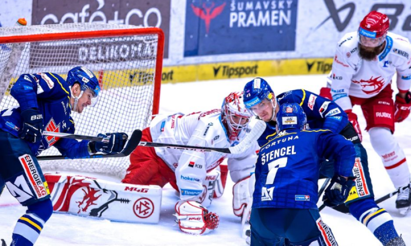 Třetím semifinalistou je Litvínov. Budějovice opět vrátily sérii do Třince