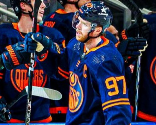 McDavid je už jen dva body za Kučerovem, MacKinnon poprvé v sezoně doma nebodoval