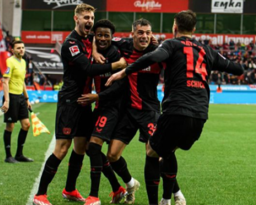 Neuvěřitelný Leverkusen! Po závěrečné otočce míří za bundesligovým titulem