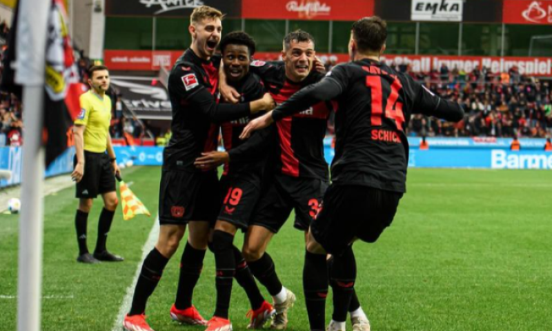 Neuvěřitelný Leverkusen! Po závěrečné otočce míří za bundesligovým titulem