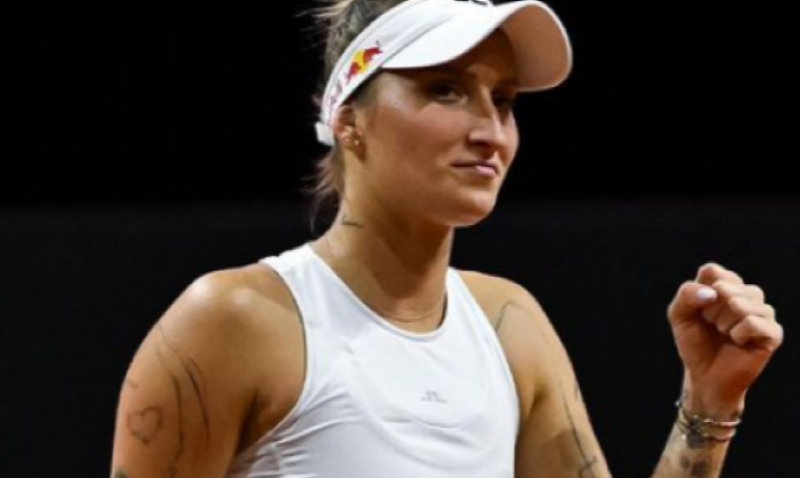 To je pech. Vondroušová musela na další operaci, tenis musí počkat