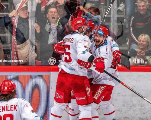 Obhájce vrátil sérii do Prahy. Spartě navíc bude scházet Řepík