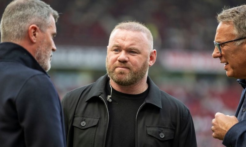 Nechte si jen Bruna Fernandese s mladíky a zbytek prodejte, radí Rooney "svým" United a vyzývá je k obří čistce