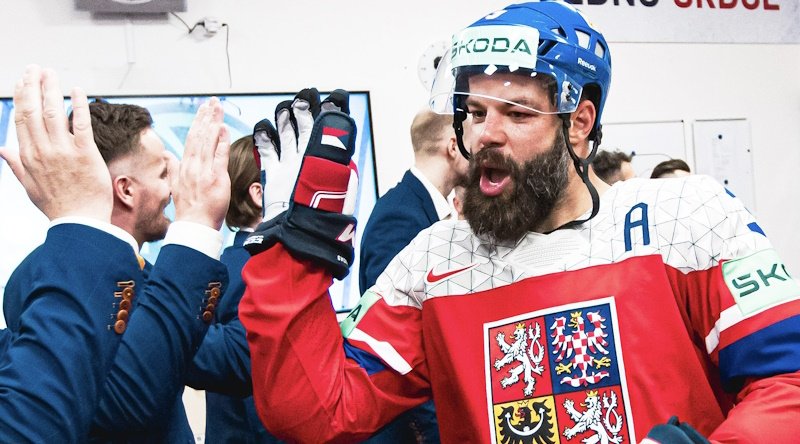 Příkladná noblesa hokejového velikána! Zraněný lídr se i přes bolest a ušlé zlato zastal nenáviděného Čecha