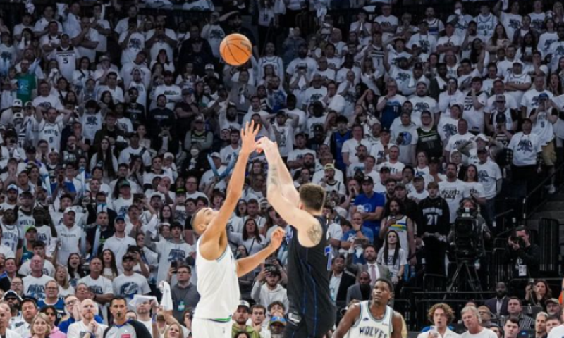 Dallas překvapil Minnesotu i podruhé, tři vteřiny před koncem rozhodl Dončič