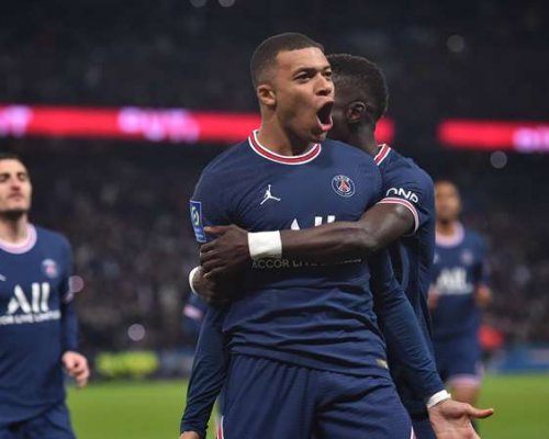 Největší fotbalový přestup léta je tady. Real si buduje nové Galácticos, cílem jsou léta dominance