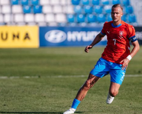 Česká reprezentace díky dvěma penaltám zvládla generálku na evropský šampionát, rozhodl střídající Barák