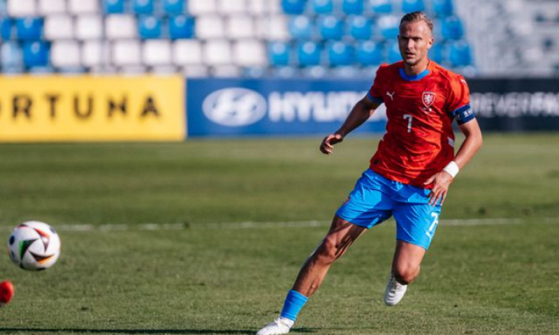 Česká reprezentace díky dvěma penaltám zvládla generálku na evropský šampionát, rozhodl střídající Barák