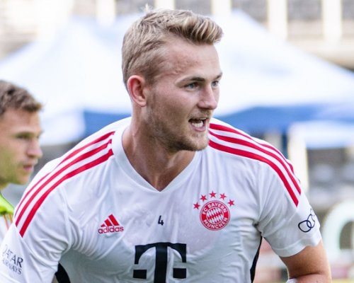 Obránce Bayernu je jednou nohou venku z klubu. Zájemci již znají cenovku. Čeká se, kdo ji zaplatí