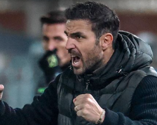 Fábregas by měl k nováčkovi Serie A přivést věhlasného italského kanonýra