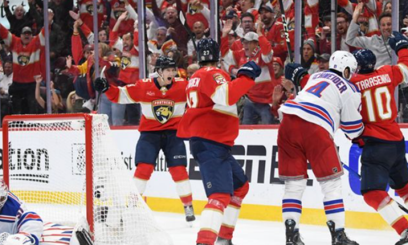 Florida si zopakuje finálovou účast ve Stanley Cupu. V šestém utkání rozhodl Tarasenko