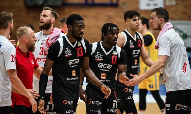 Basketbalistům Nymburku pomůže trojice posil