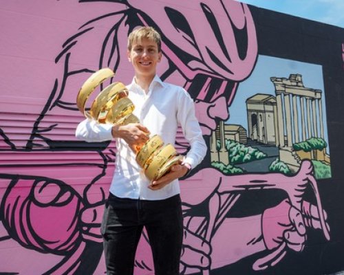Pogačar vyhlíží Tour de France. Získá cenný double?