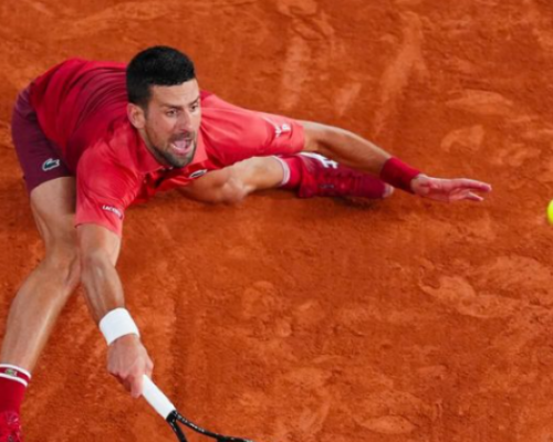 Djokovič zvládl další maraton a je ve čtvrtfinále French Open