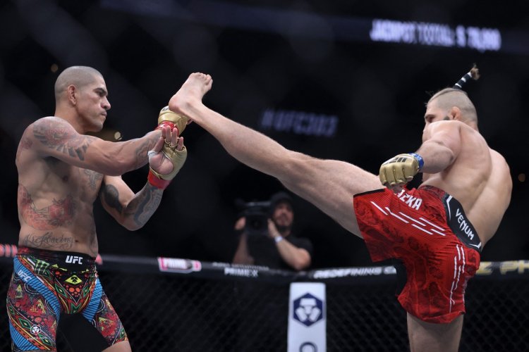 Jiří Procházka jako lidská kobra. Rountree se chystá na „zkoušku z podivnosti“
