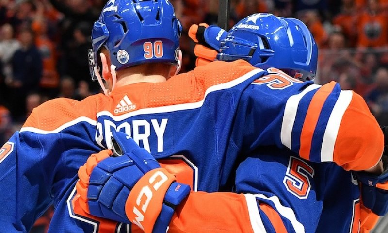 Nestárnoucí Perry z Oilers je majitelem nového rekordu NHL. Finále Stanley Cupu si zahraje již s pátým klubem