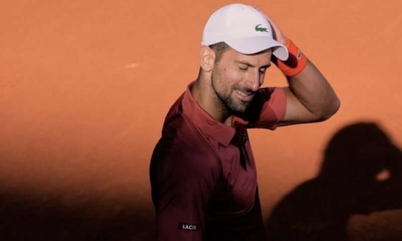 Fiasko v Monte Carlu i úpadek formy. Přesto trenér varuje: Jen blázen by Djokoviče odepsal