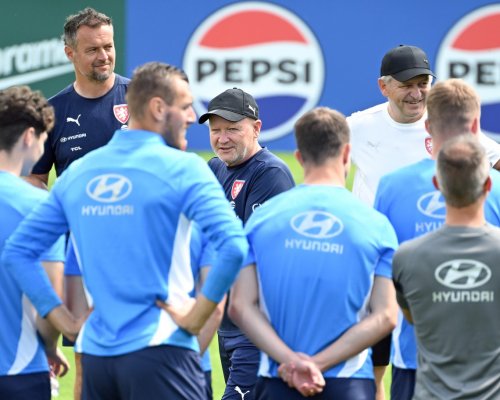 Češi si chtějí napravit reputaci v zápase s Ukrajinou. Hašek očekává mnohem lepší výkon