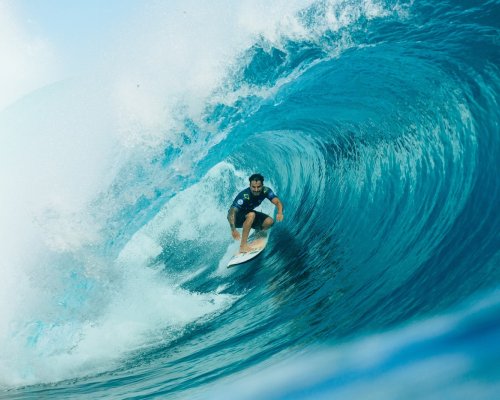 OH Paříž 2024: Na Tahiti za jednou z nejznámějších vln Teahupo'o, jenž rozhodne o surfařském šampionovi