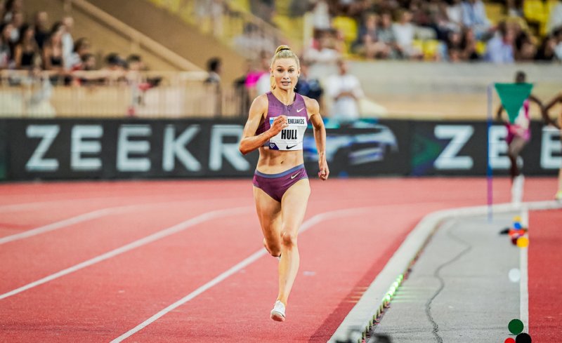Australanka Jessica Hull prolomila světový rekord. Stala se nejrychlejší běžkyní na 2000 metrů
