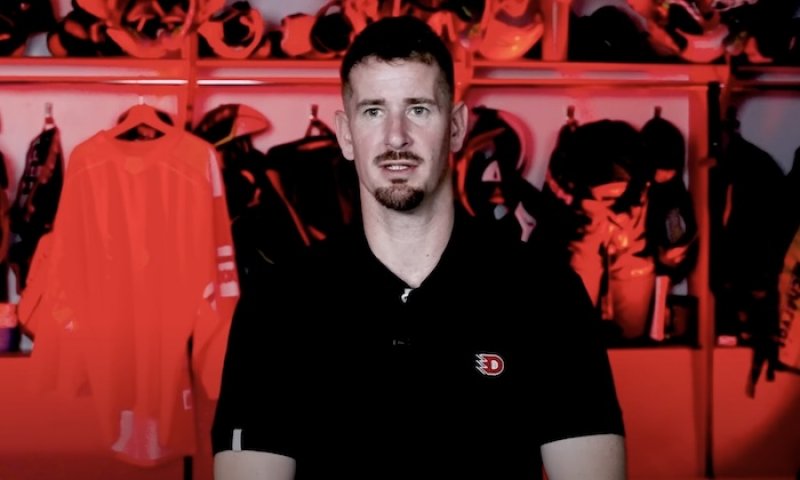 Brzy mu bude 39 let, ale pořád válí. Před Červenkou jsou v kanadském bodování extraligy jen tři esa