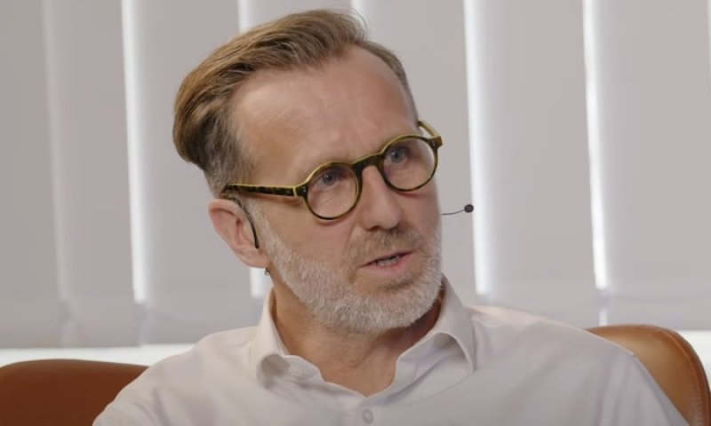 Pomalu nám ujíždí vlak a jestli si to rychle neuvědomíme, odjede nám nadobro, říká Poborský o české reprezentaci