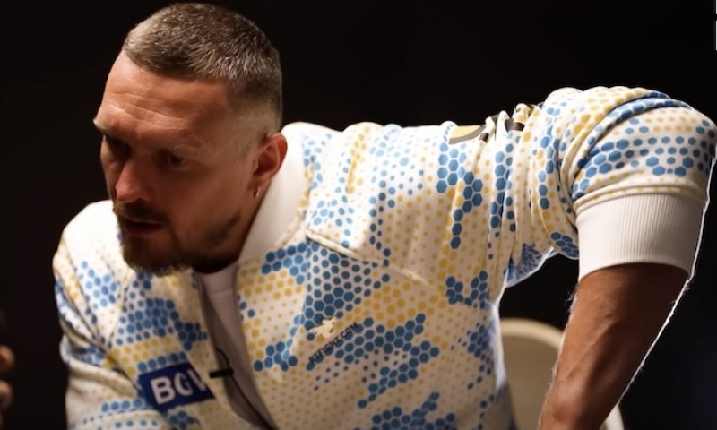 Usyk není nejlepší, jen měl kliku, překvapil elitní britský boxer. Teď mu chce srazit hřebínek