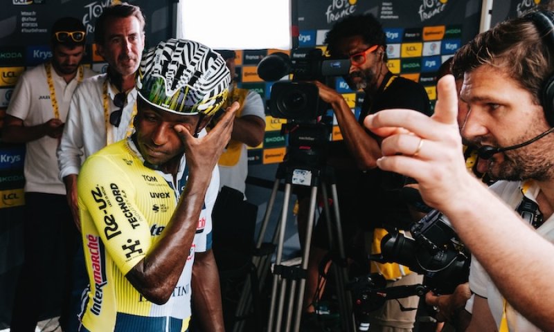 Oslavy po historickém triumfu Girmaye na Tour de France? Jako pád Berlínské zdi, líčil Voigt