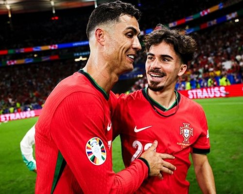 Tohle je určitě moje poslední Euro, přiznává Ronaldo. Plakal on i jeho matka a proti Slovincům si chvílemi myslel, že se zblázní