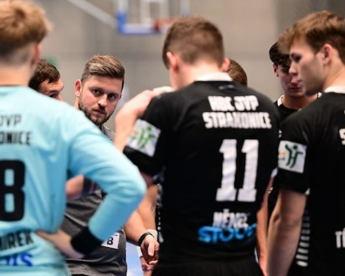 Přehled z palubovek: Strakonice zachránily extraligu, odchody v Brně a Zubří nebo selhání favoritů v Lize mistrů