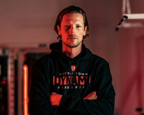 Další nečekaný konec. Po třech měsících opouští Pardubice Šustr