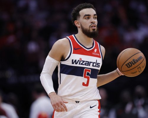 Tyus Jones novou posilou Phoenix Suns na rozehrávače