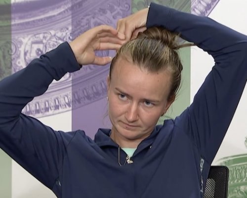 Hlavně musím zaťukat na dřevo, že jsem zdravá, těší po hodně náročném období Krejčíkovou. V čem ji inspiruje Vondroušová?