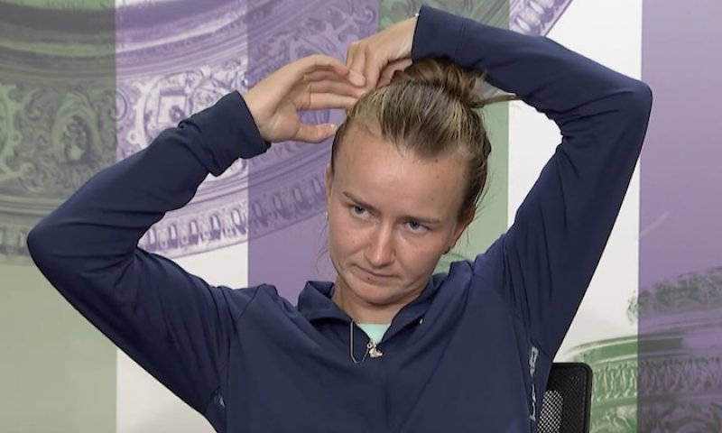 Hlavně musím zaťukat na dřevo, že jsem zdravá, těší po hodně náročném období Krejčíkovou. V čem ji inspiruje Vondroušová?