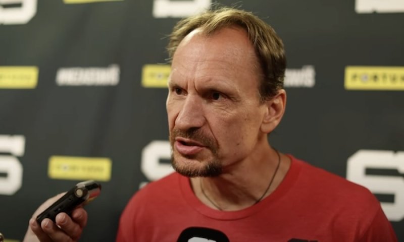 Máme možná ještě o trochu víc rychlosti než minulou sezonu, pochvaluje si hlavní trenér hokejové Sparty