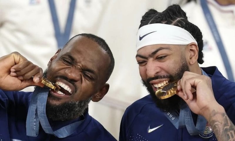 Nedokážu si představit, že bych hrál v roce 2028 v Los Angeles, přiznává LeBron. Jaké země veřejně pochválil?