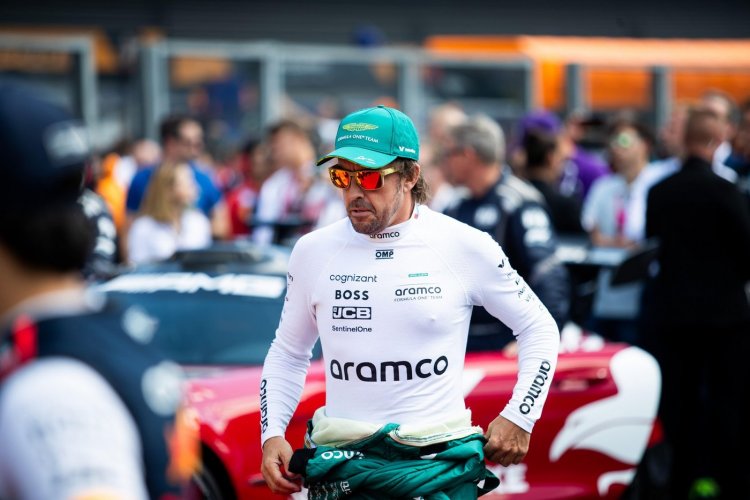 „Takové umístění je zázrakem!“ Alonso odhalil krutou realitu Aston Martinu a poslal vzkaz Neweymu