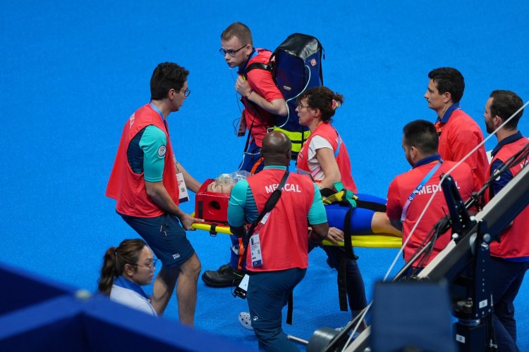 Šílené scény na olympiádě. Slovenská plavkyně po závodě zkolabovala