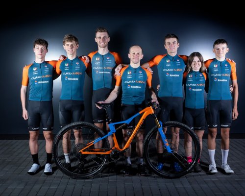 Ze sedla do manažerského křesla. Cyklistický reprezentant David Bártek se svou novou stájí sbírá úspěchy. Chtěl jsem pomoci regionálním závodníkům v rozvoji, říká