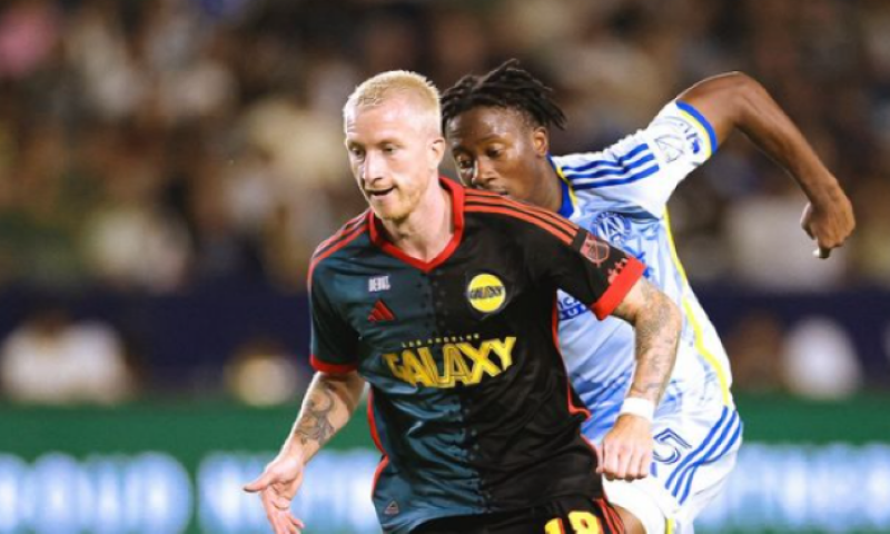 Snový debut Reuse, další řádění Suáreze i osmigólová remíza. Major League Soccer znovu bavila