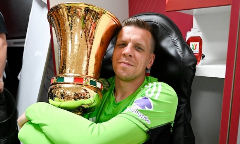 Szczesny cítí, že nastal čas věnovat veškerou pozornost rodině: Moje srdce už není připraveno na další výzvu