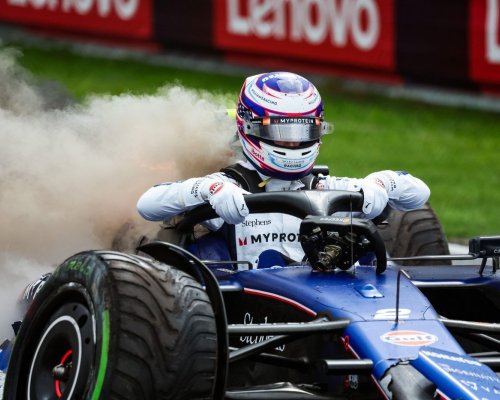 Rošáda v týmu Williams. Sargeant sezonu nedokončí, nahradí ho argentinský talent