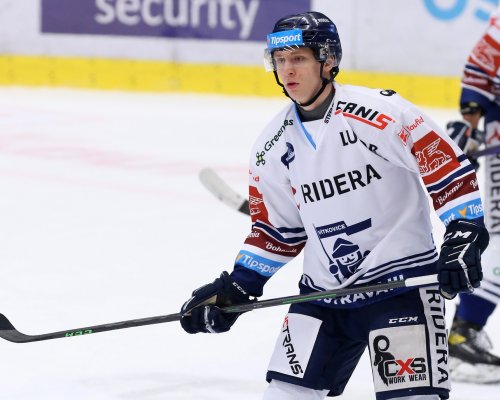 Musíme se zlepšit, prohlásil Přibyl po prohře s Olomoucí. Talentovaný útočník vyhlíží místo v sestavě pro extraligu
