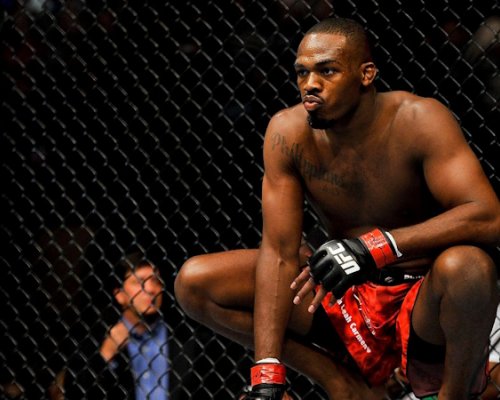 Z boje o titul se stala osobní záležitost: Jones a Miocic v ostré přestřelce