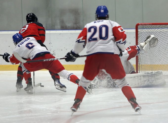 Osmnáctka na závěr přípravy zaskočila Kanadu! Skvělá generálka před startem Gretzky Cupu