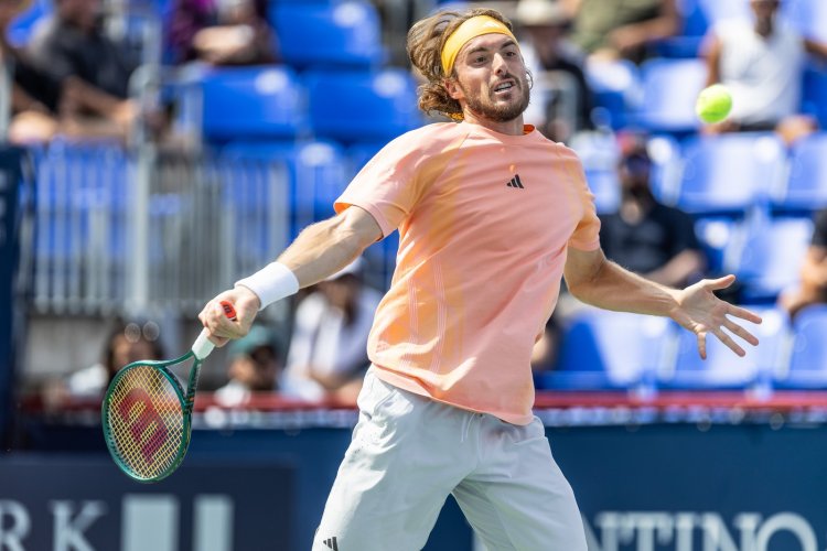 Zbláznil se? Tsitsipas se obořil na svého tátu, tenisový svět kroutí hlavou