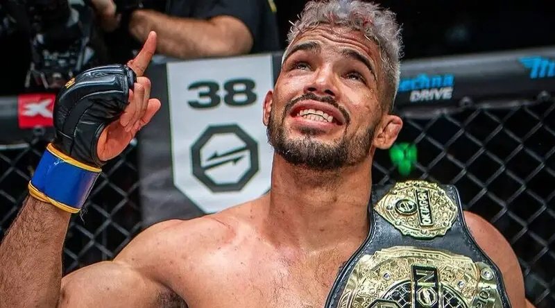 Velký comeback v OKTAGONu: Brito se vrací a plánuje znovu usednout na trůn