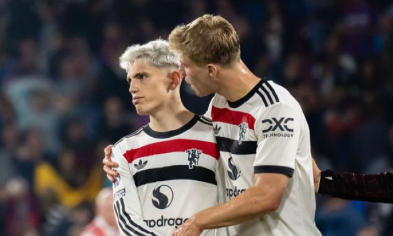 Dominance, ale bez branky. Ten Haga tak může těšit jen návrat Hojlunda