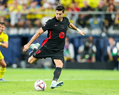 Tohle je nejlepší křídlo, jaké jsem kdy viděl! řekl Lewandowski a ukázal na svého týmového kolegu