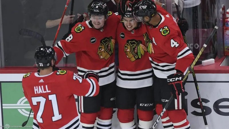 Frustrace v Chicagu. Taylor Hall na odpis, spekuluje se o jeho budoucnosti